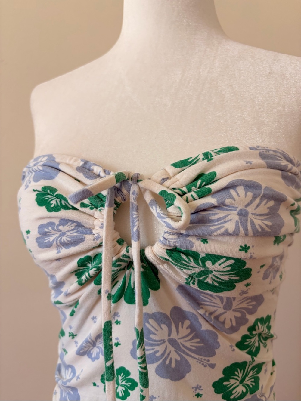 Harlow Hibiscus Keyhole / Halter Ruched-Bust Tank Top - Picture 2 of 3